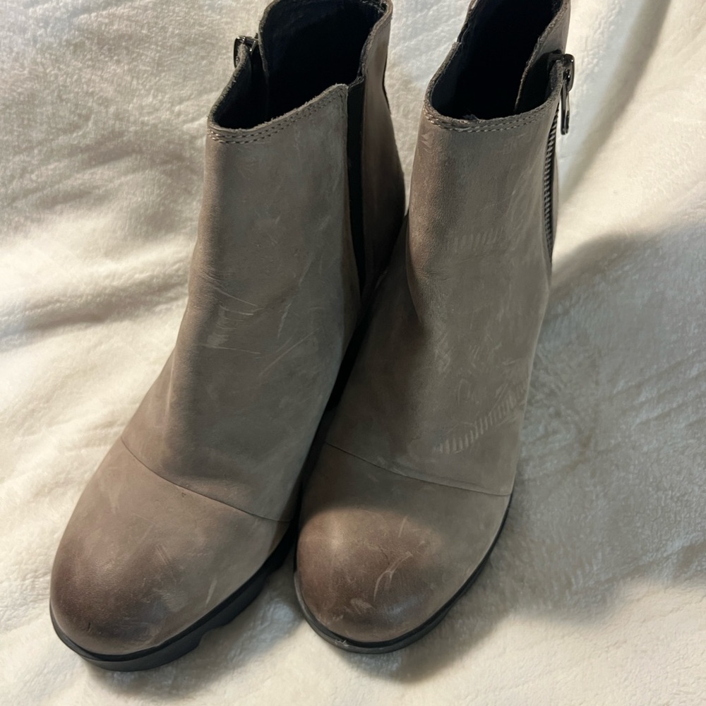 Sorel Women's Taupe Ankle Boots